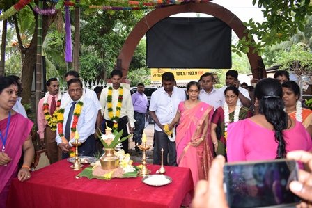 Nilamehewara Mobile Service